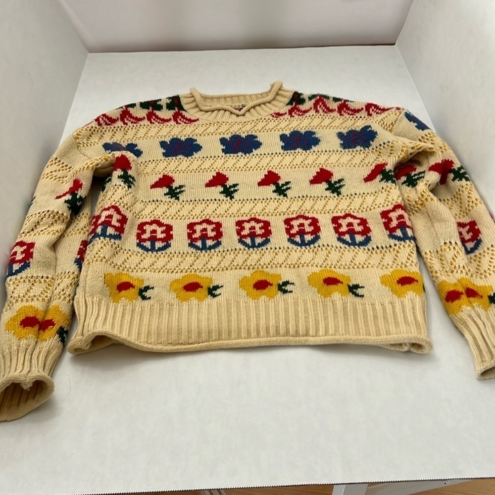 Pointelle Knit Floral Pattern Sweater - Picture 2 of 7